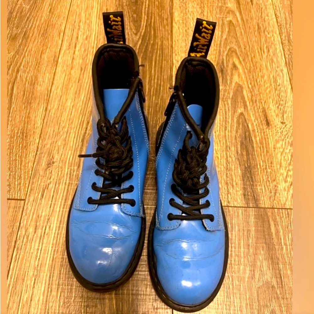 DR. MARTENS Air Wair Delaney 1460 Blue Patent Leather Combat Boots Kid’s size 3